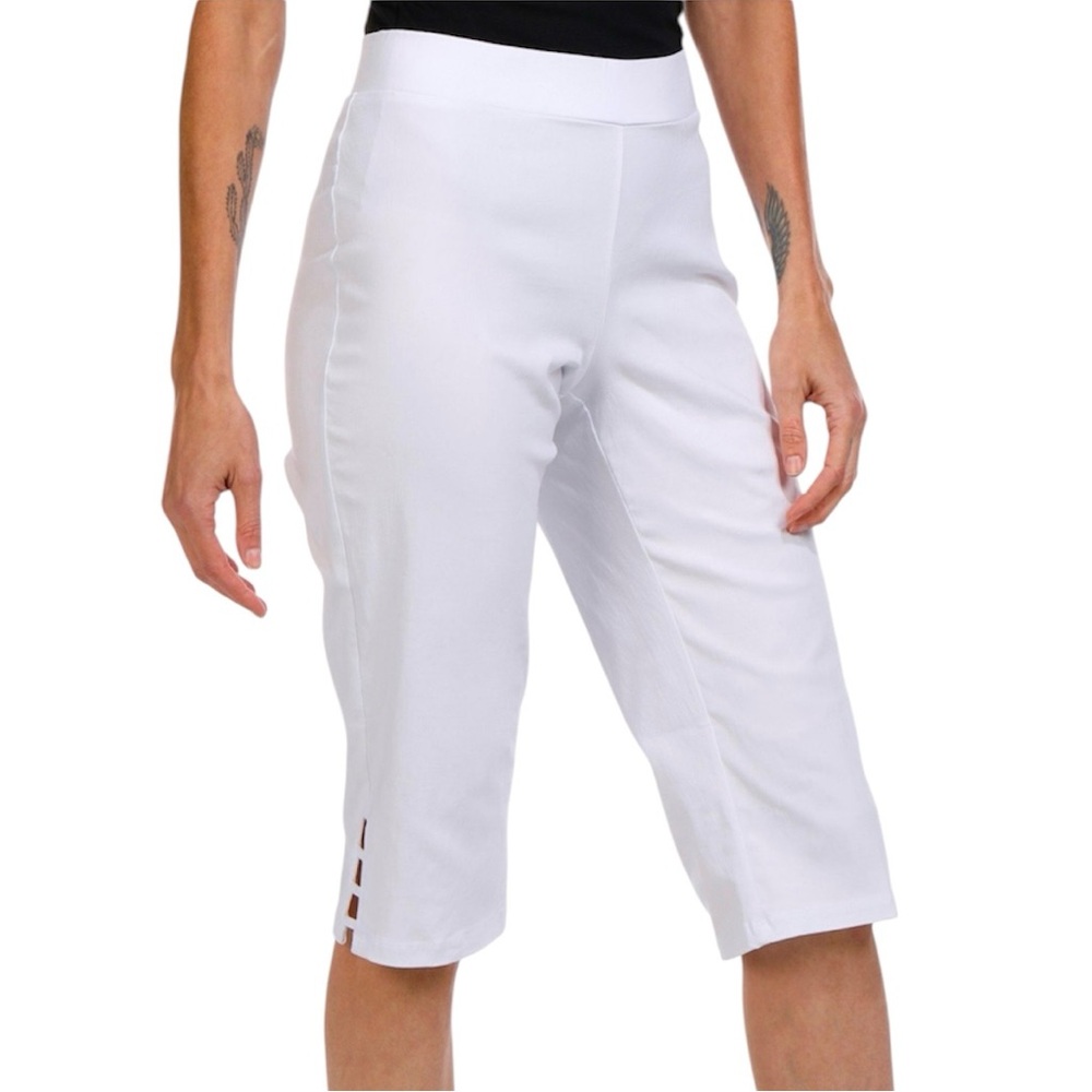 NWT 89th & Madison White Pull-On Ladder Hem Capri - Size: Large